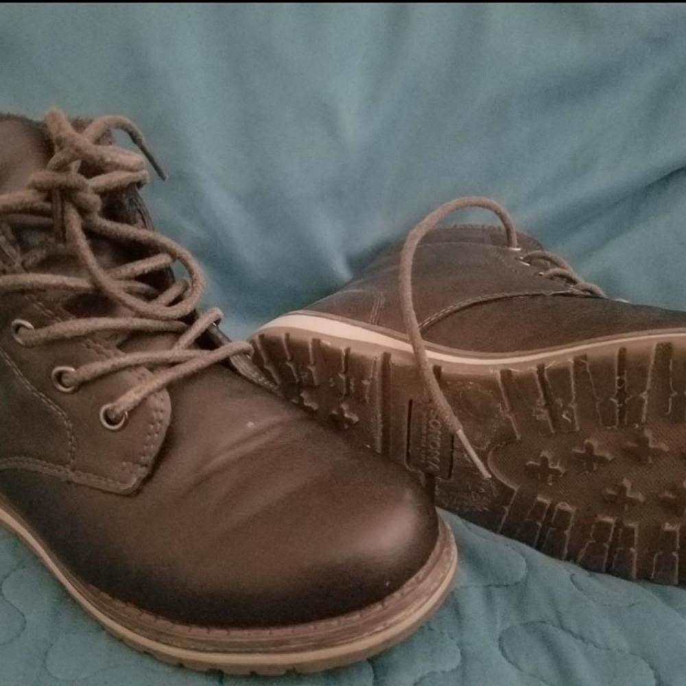 Boy shoes